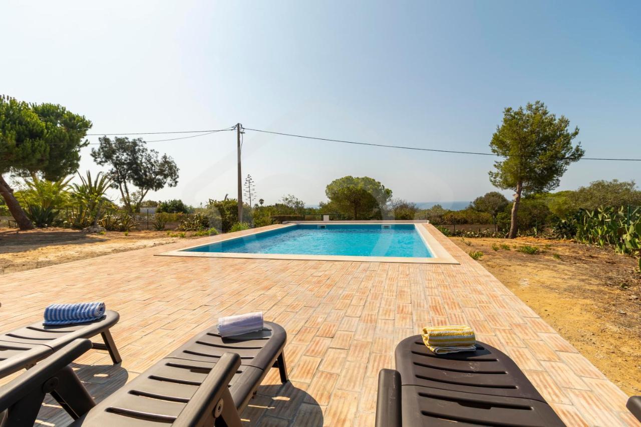 Villas2Go2 Praia Da Marinha ลาโกอา ภายนอก รูปภาพ
