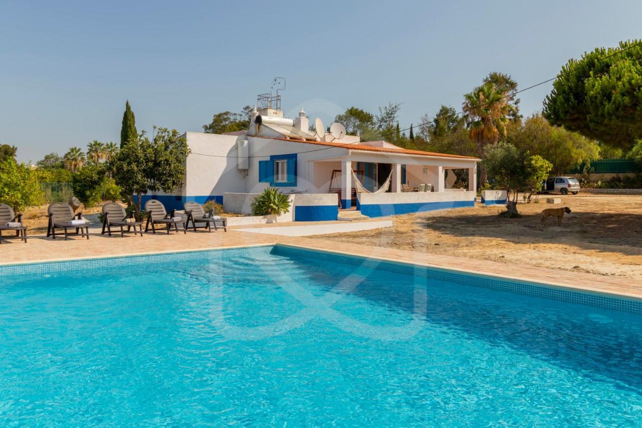 Villas2Go2 Praia Da Marinha ลาโกอา ภายนอก รูปภาพ