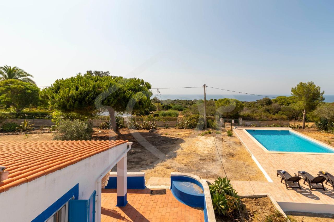 Villas2Go2 Praia Da Marinha ลาโกอา ภายนอก รูปภาพ