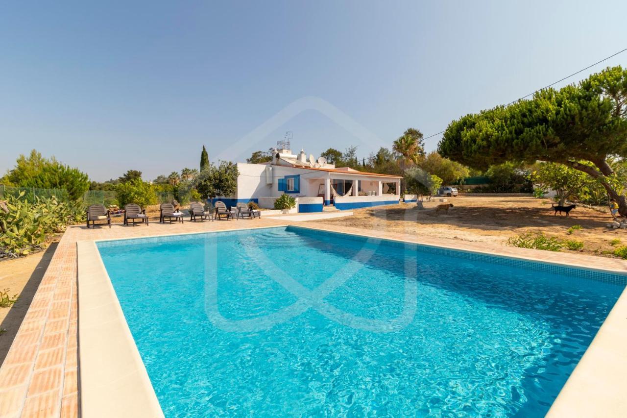 Villas2Go2 Praia Da Marinha ลาโกอา ภายนอก รูปภาพ