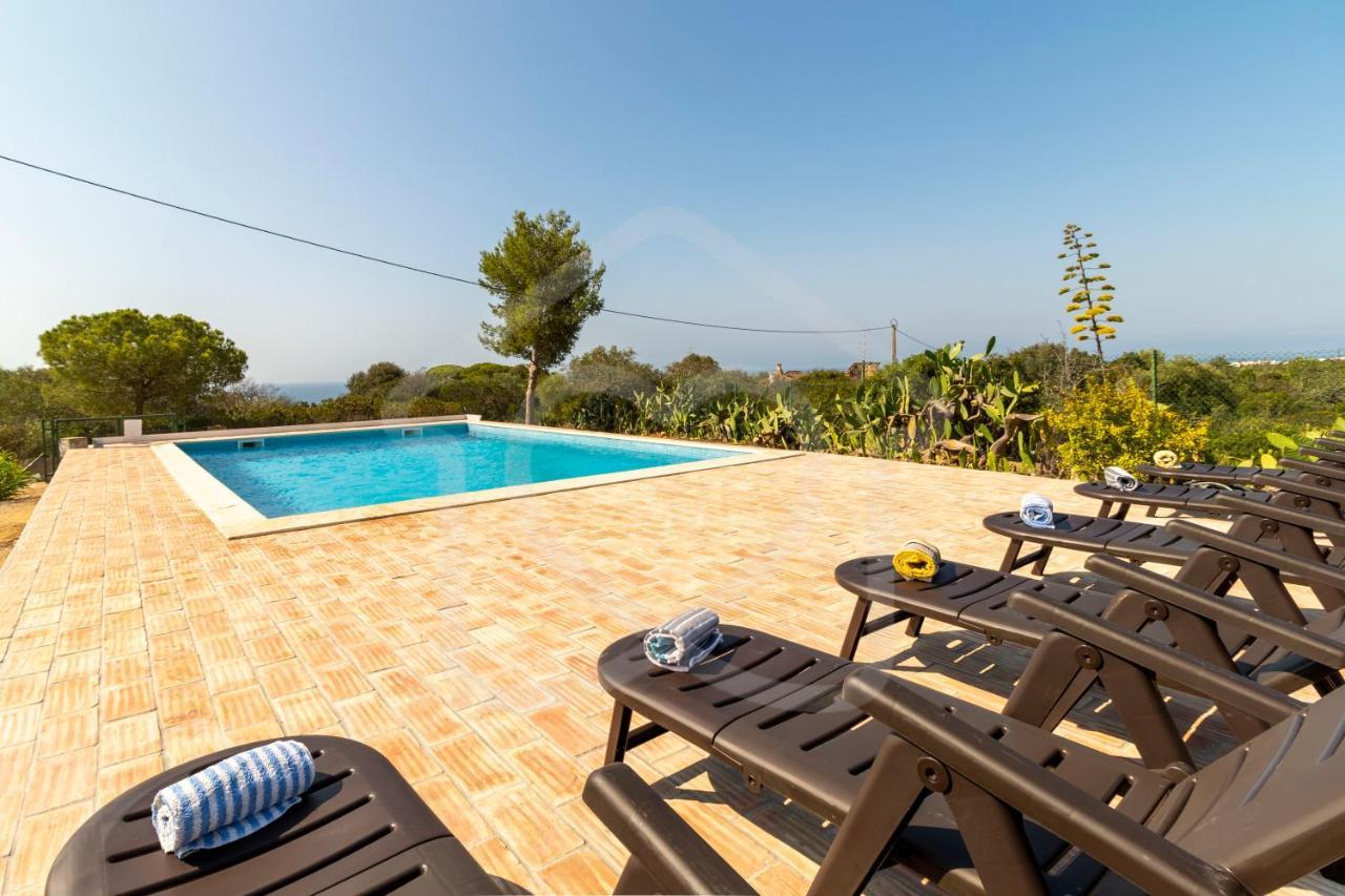 Villas2Go2 Praia Da Marinha ลาโกอา ภายนอก รูปภาพ